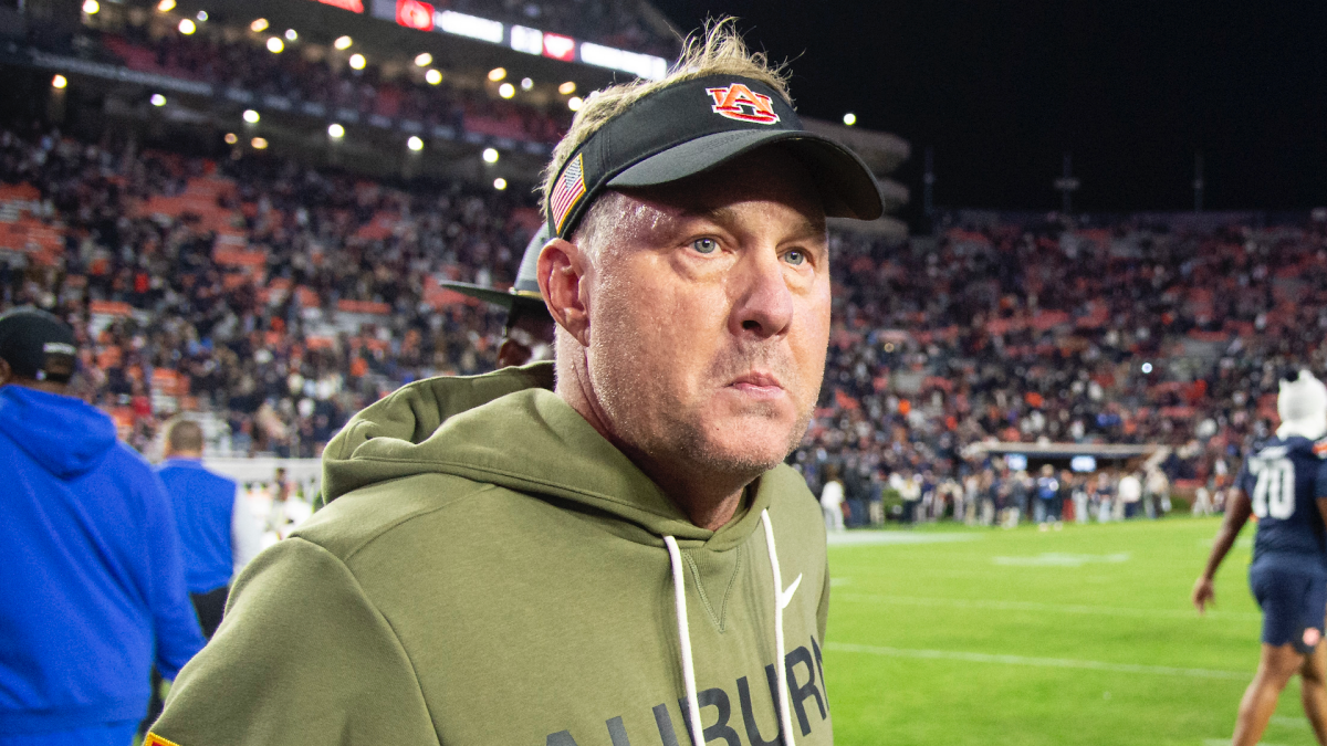 Freeze asks Auburn for patience amid 'fire Hugh' chants