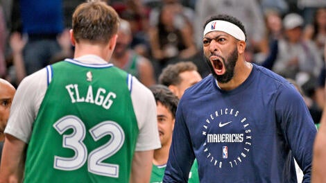 imagn-cooper-flagg-anthony-davis-mavericks.jpg