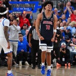 COLLEGE BASKETBALL: NOV 03 Hall of Fame Series Arizona vs Florida