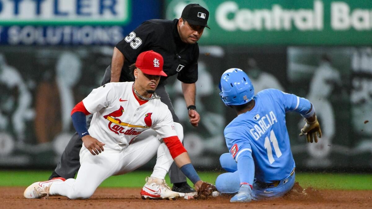 https://sportshub.cbsistatic.com/i/r/2025/11/12/6622978d-8001-491b-8355-13f92df33514/thumbnail/1200x675/7e7515bf340a12119089a6e4a7c56db7/masyn-winn-maikel-garcia-cardinals-royals-cbs-imagn.jpg