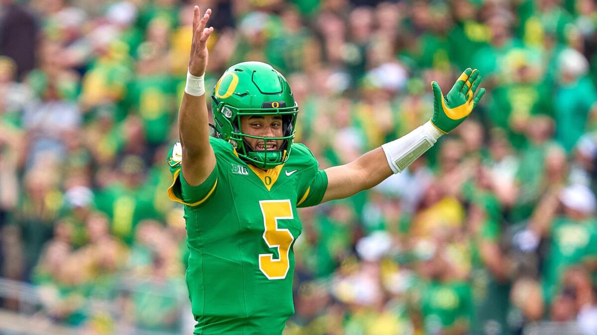 Oregon vs. Minnesota prediction, pick, odds, spread: No. 8 Ducks back home to face Minnesota in Big Ten action
