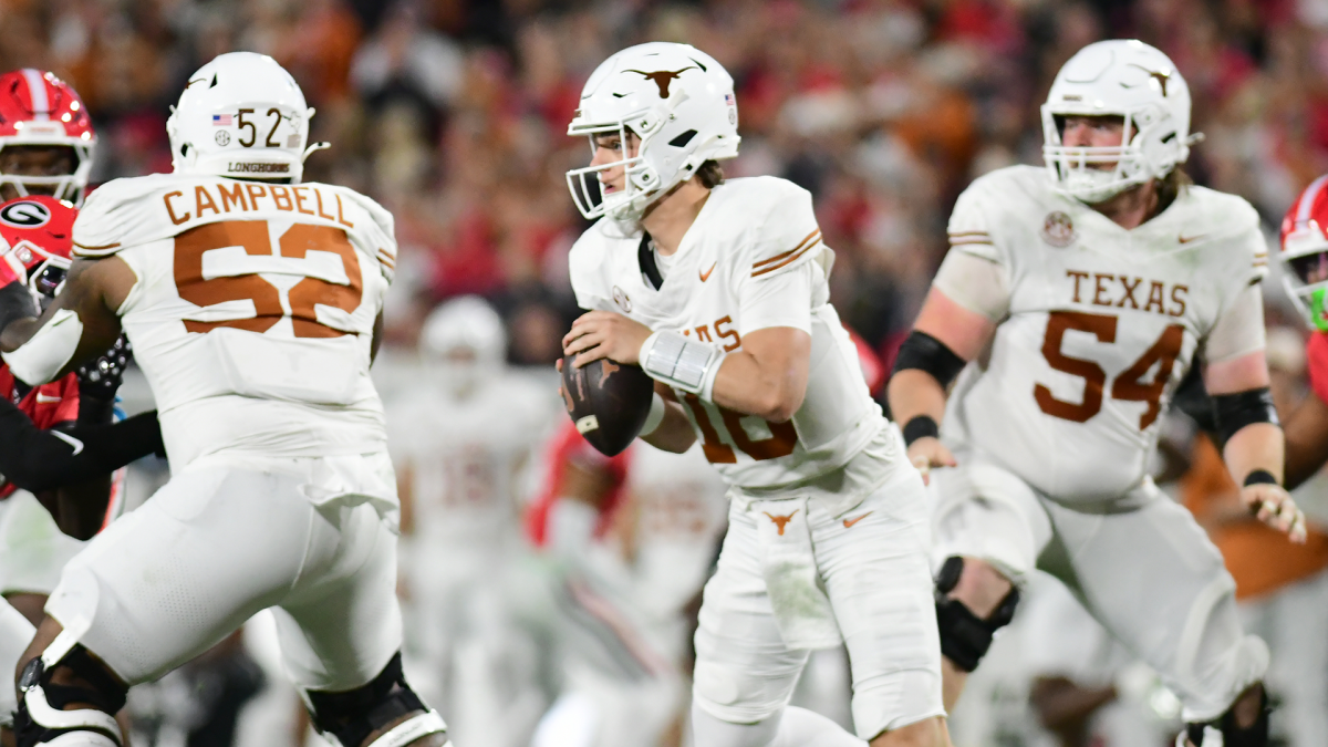 Tom Fornelli's CFP Vibe Check, Week 12: Texas poised to start arguments, Big Ten gets results it needed