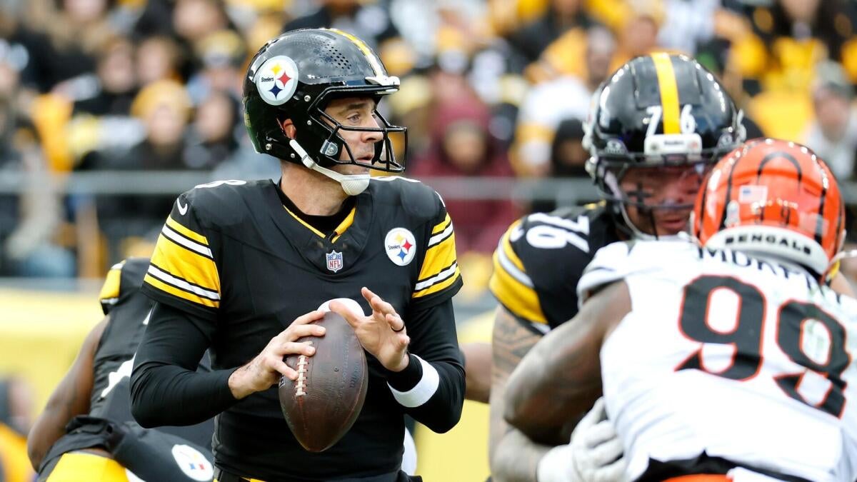 Aaron Rodgers harm replace: Steelers QB to have left wrist evaluated Monday