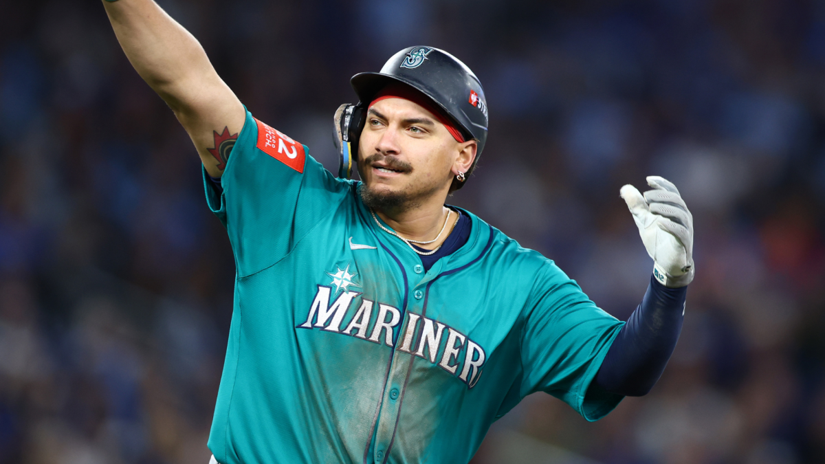 Josh Naylor re-signs with Mariners on five-year, $92.5M contract in winter's first major free-agency signing