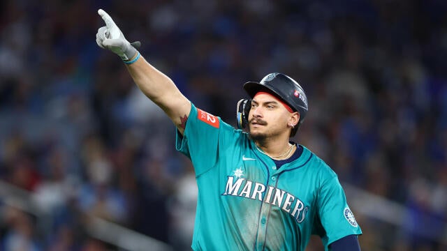 Oakland A's ink J.D. Davis, per report, after Giants released