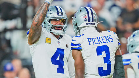 getty-dak-prescott-george-pickens-cowboys.jpg
