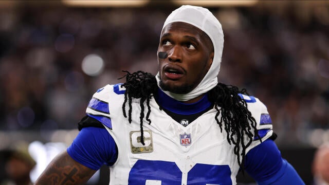 After the 33–16 win over the Raiders, Cowboys star CeeDee Lamb only learned that his grandfather suffered a heart attack before kickoff — and his family HID the news so he could focus on playing. That decisive touchdown now becomes a prayer for him. - smp