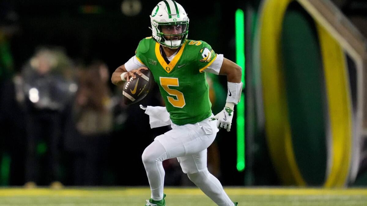 USC vs. Oregon prediction, pick, odds, spread: Big Ten newcomers meet with huge CFP implications