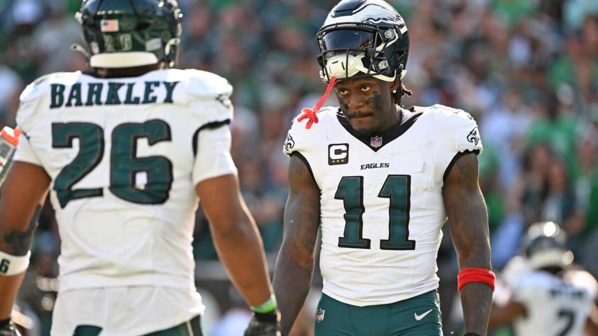 A.J. Brown makes odd remark about Saquon Barkley as Eagles’ drama continues