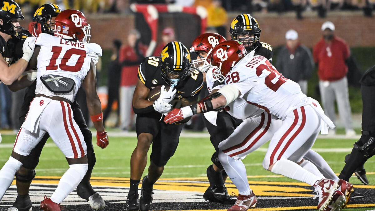 College football schedule, games 2025: What to watch in Week 13, TV, streaming, Saturday kickoff times