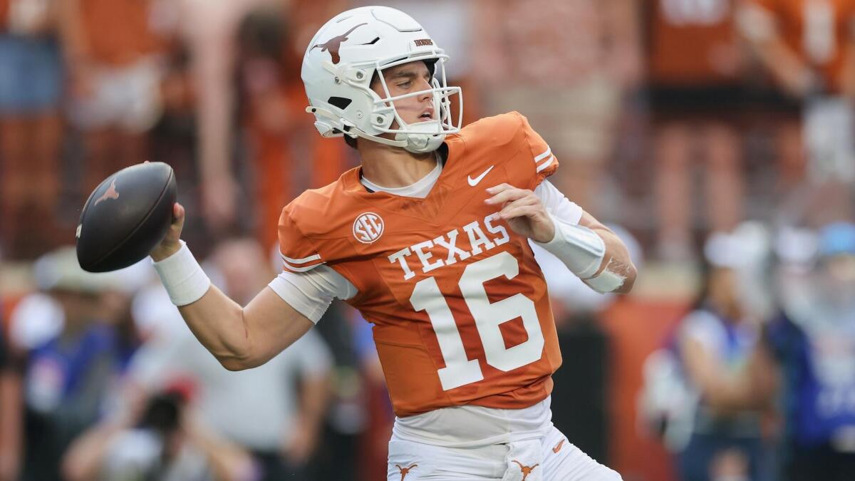 LIVE: Manning catches TD pass for Texas; Notre Dame routing Syracuse