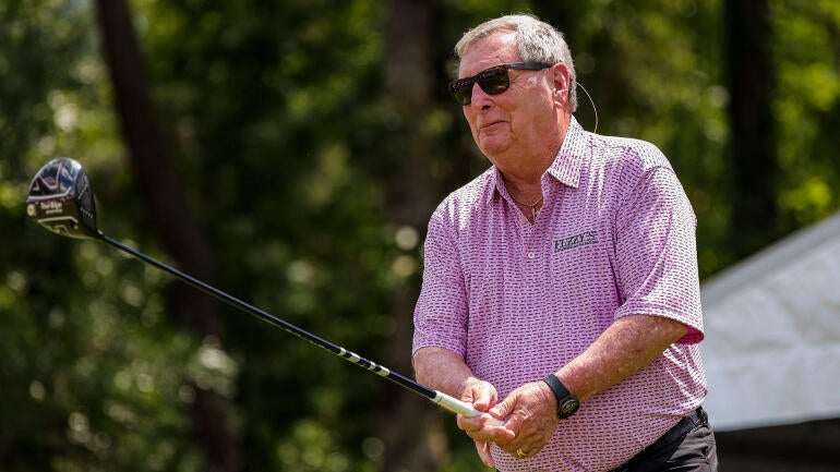 Fuzzy Zoeller, two-time major champion who tarnished his own legacy, dies at 74