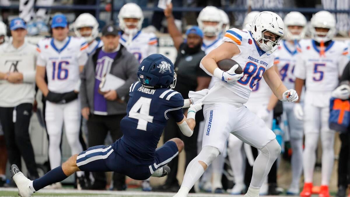 Boise State rallies past Utah State, clinches trip to MWC title game