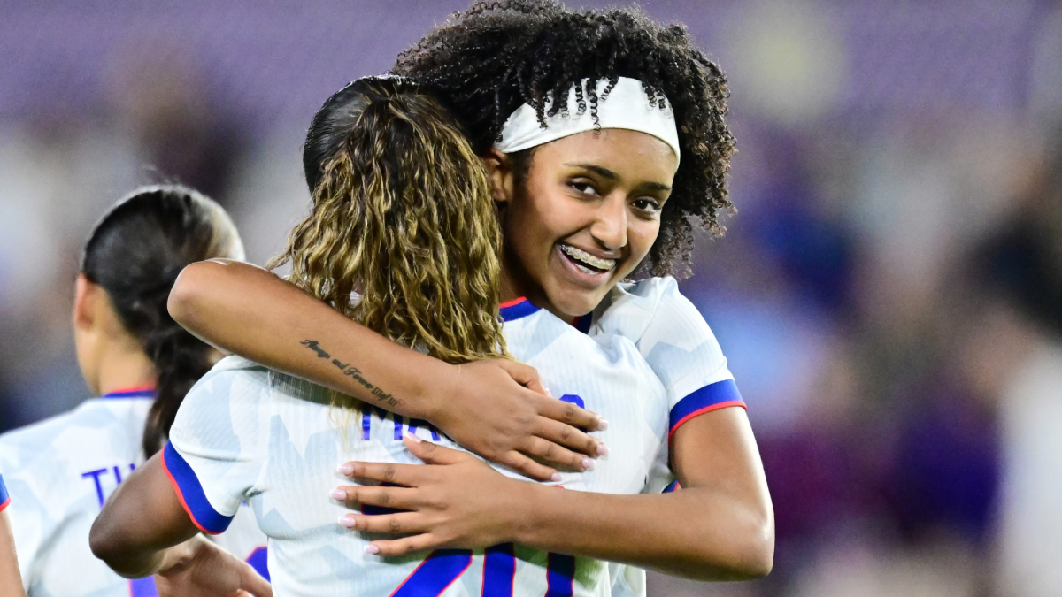 Footy Fix: USWNT close out 2025 with friendly vs. Italy; Spain, Germany vie for UEFA Women's Nations League