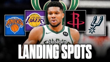 Los Angeles Lakers v Milwaukee Bucks