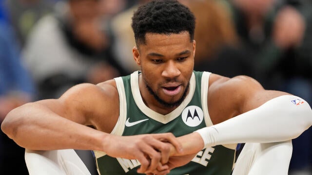 What Giannis' Injury Means For Future With Bucks