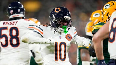 Chicago Bears v Green Bay Packers - NFL 2025