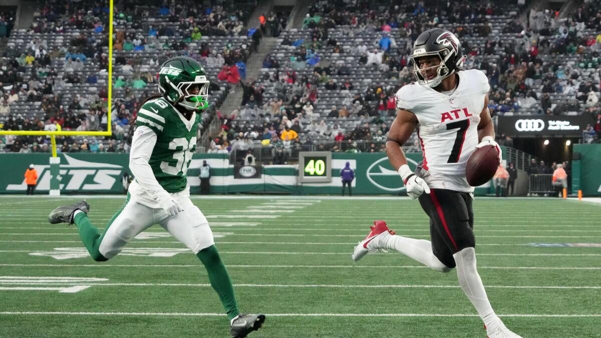 Buccaneers vs. Falcons SGP: 'Thursday Night Football' same-game parlay picks, props by SportsLine AI Model