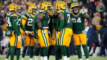 Chicago Bears v Green Bay Packers - NFL 2025