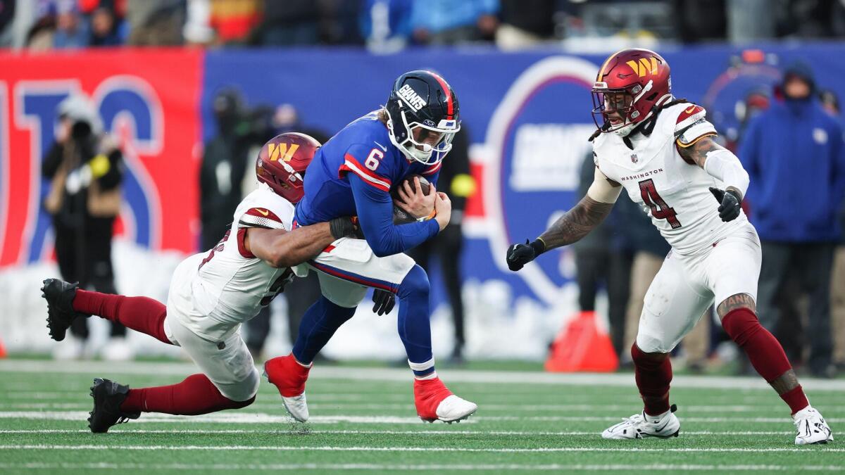 Giants not altering sport plan for Jaxson Dart after one other damage scare