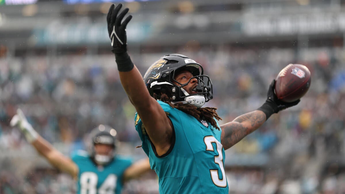 https://sportshub.cbsistatic.com/i/r/2025/12/16/0b101dfd-09a8-4bfe-a1f0-e309237fc15e/thumbnail/1200x675/7b4f5d2de971e72d3e54749b85e529c6/jakobi-meyers.jpg