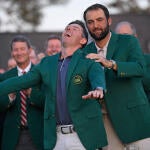rory-mcilroy-scottie-scheffler-masters-green-jacket-g.jpg