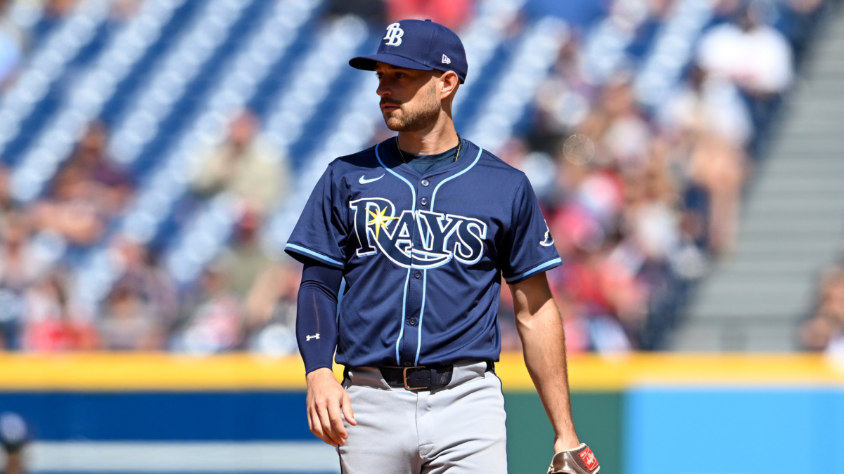 https://sportshub.cbsistatic.com/i/r/2025/12/19/3a76ea5f-2581-4511-8b85-4949a29d94d5/thumbnail/1200x675/8f73bf56365f9283864fcf526ec61076/brandon-lowe-rays-getty.png