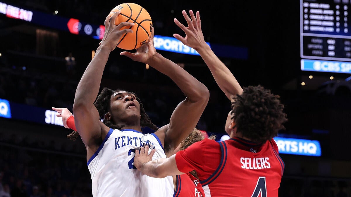 Kentucky gets much-needed win with upset of St. John's