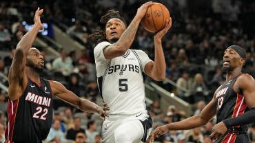 stephon-castle-spurs-usatsi.jpg