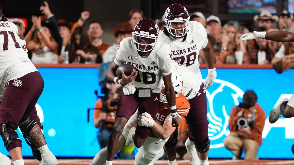 https://sportshub.cbsistatic.com/i/r/2025/12/20/e0af6e7b-a394-4b0e-8901-d60b2d9201a6/thumbnail/1200x675/046e349ed449b387db152b66f97aa414/marcel-reed-texas-a-m-aggies.jpg