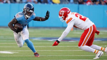 NFL: DEC 21 Chiefs at Titans
