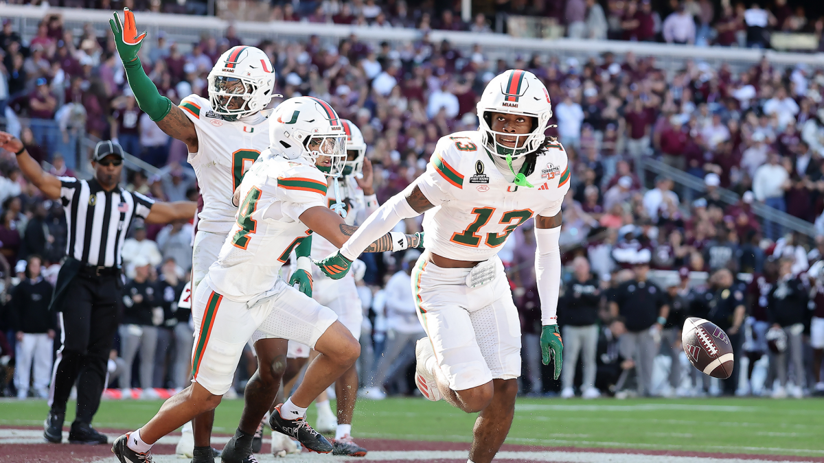 Re-seeding the College Football Playoff bracket: Miami over Alabama leads to shift in New Year's Day bowls
