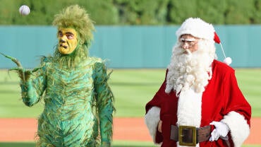 getty-grinch-santa-claus-tigers-mlb.jpg