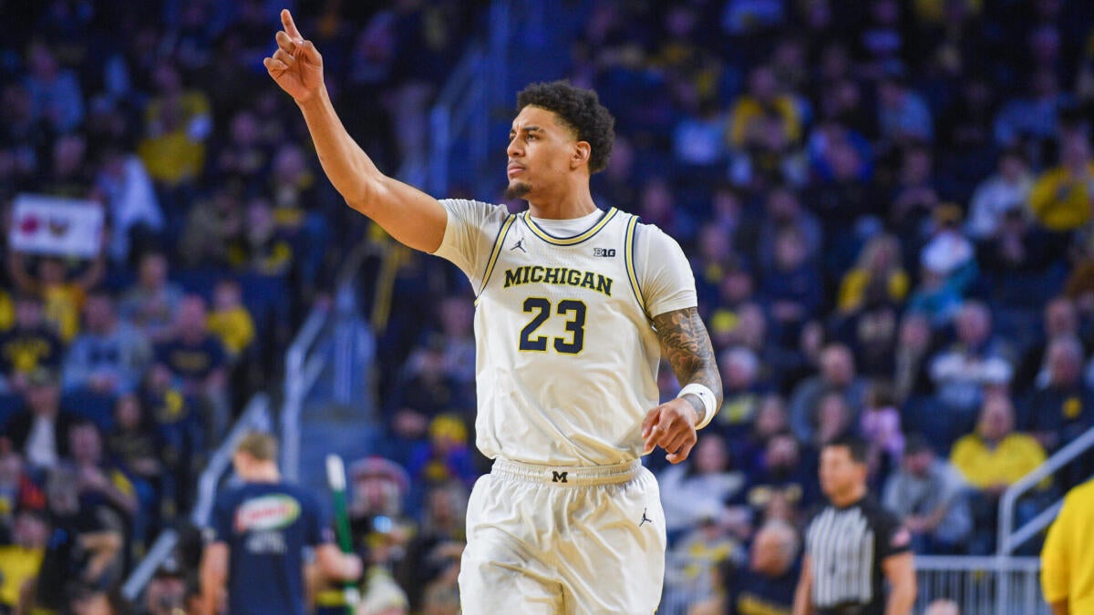 Michigan stands firm as top team in Coaches Poll, Duke returns to top five in college basketball rankings