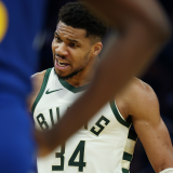 giannis-getty-32.png
