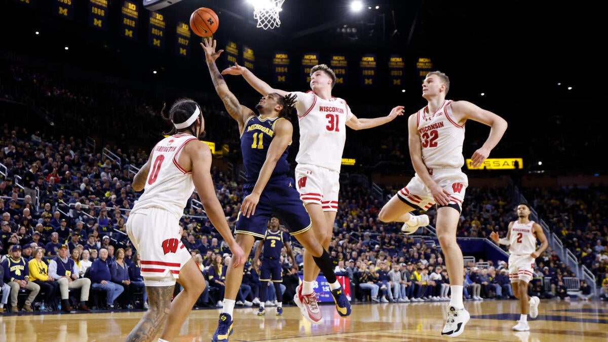 Wisconsin hands No. 2 Michigan its first loss of the season