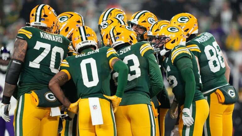 green-bay-packers-huddle