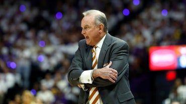vic-schaefer-texas-womens-basketball-mad.png