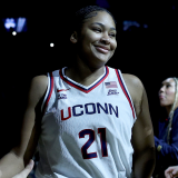 sarah-strong-uconn-midseason-awards.png