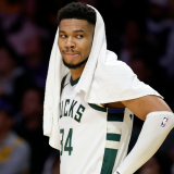 giannis-getty-35.png