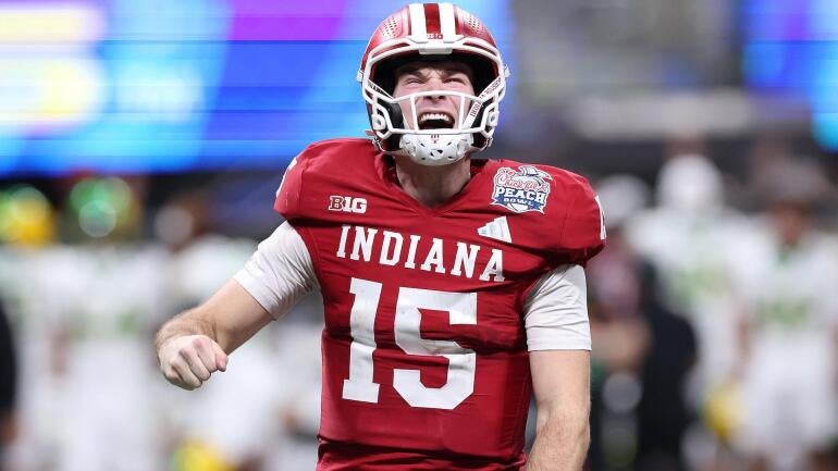 College Football Playoff Semifinal - Chick-fil-A Peach Bowl: Oregon v Indiana