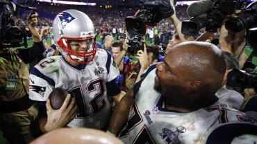 tom-brady-vince-wilfork.jpg