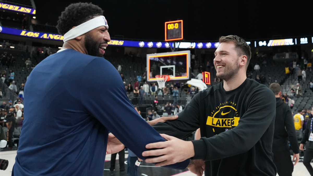 https://sportshub.cbsistatic.com/i/r/2026/02/05/88e608d7-839c-4070-9784-889f2c03e0ca/thumbnail/1200x675/41799d5b07372405aa0b668406c38447/anthony-davis-luka-doncic-getty.png