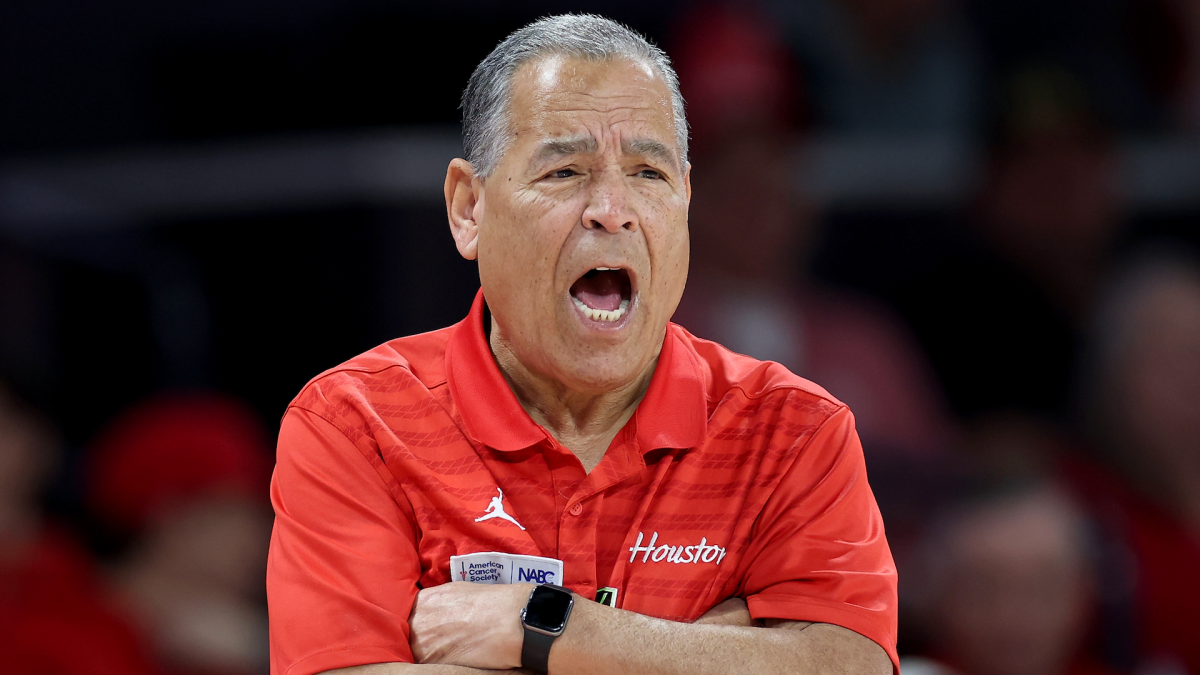 Houston coach Kelvin Sampson cries foul on NIL 'Now It's Legal' recruiting rant: 'We're poor'
