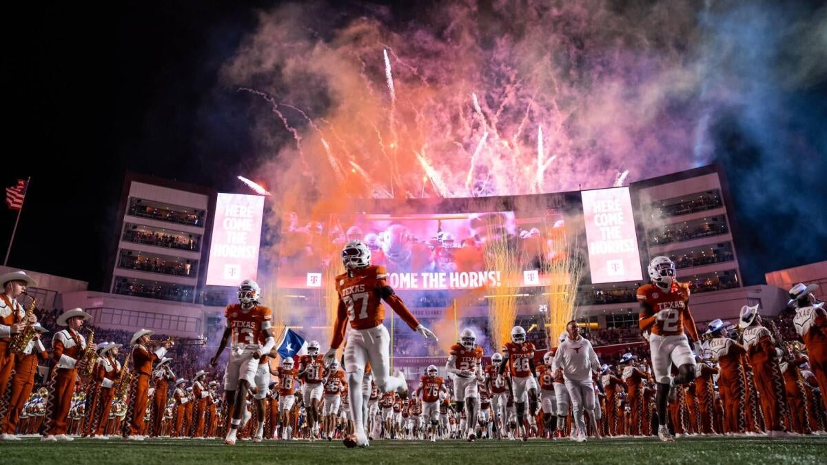 Every way-too-early top 25 team's most pivotal game in 2026: Texas, Oklahoma face huge early tests
