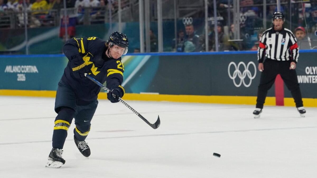 2026 Winter Olympics men's hockey odds, predictions: Tuesday playoff picks from expert on 26-12 roll