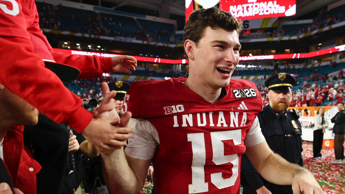 Fernando Mendoza says he nearly committed to Georgia over Indiana, but call to Kirby Smart didn't go through