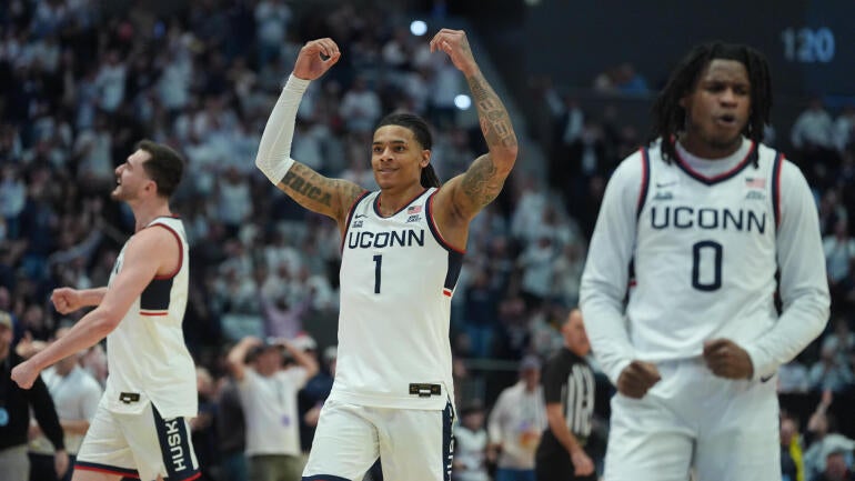 NCAA Basketball: St. John at Connecticut