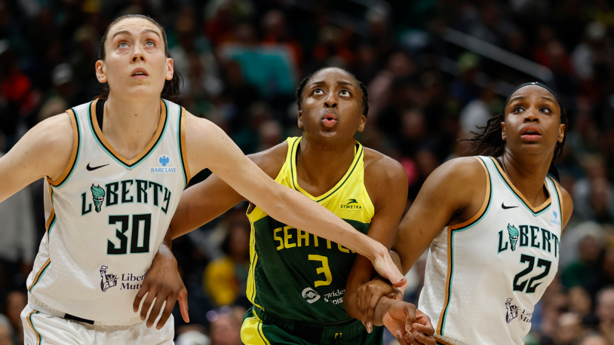 WNBA CBA updates: Players held contentious meeting, agents sent letter asking for transparency, per report