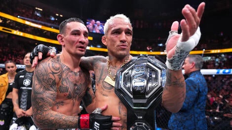 max-holloway-charles-oliveira-postfight.jpg